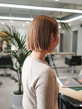 ジュール(JOULE'S) ハイトーンボブミニボブベージュブラウンブロンドボブ