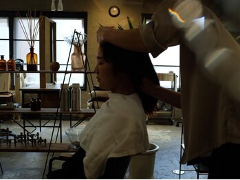 ツイッグ(twig)の写真/高貴な香りに包まれた”至福の15分”化粧品規格のナチュラルオイルを使用したサロンケアで特別なご褒美を*