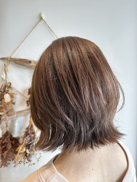 リフ(LIF by MIRROR TALK) ふわっと大人ボブ