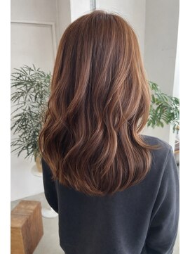 ニア 栄(nia) 大人レイヤー 髪質改善 ハイライト オリーブベージュ