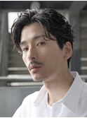 梅田メンズパーマフェザーパーマセンターパートガイルヘアゆるめ
