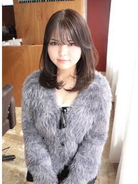 イロ ジェイアール JR奈良店(IRO) グレージュカラー×レイヤーワンカール