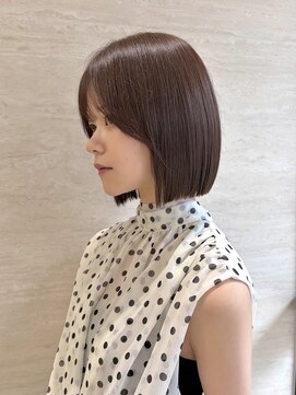 パルス ヨコハマ(PULSE yokohama) 横浜丸顔面長タッセルボブレイヤーボブ切りっぱなし くびれボブ