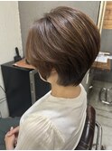 美シルエットが叶うショートボブ