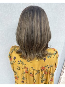 プラーグ ヘアー(Prague Hair) オリーブベージュ