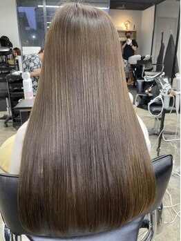 ヘアーローラン 横浜(hair LORAN yokohama)の写真/【うる艶♪アミノ酸縮毛矯正¥20000】ハイダメージやブリーチ毛でも縮毛矯正OK！理想のストレートヘアに☆