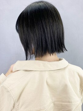 アイティーバイアルバム 八王子店(IT by ALBUM) ブラックボブ_外ハネボブセクションカラー_ba362011