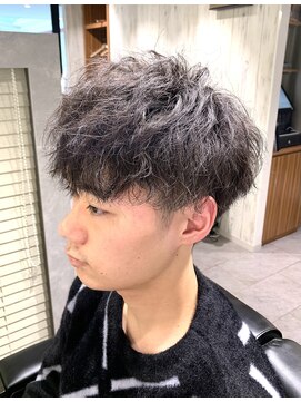 ヨシザワインク バンダイ(YOSHIZAWA Inc. BANDAI) ツーブロ/ツイスパ/新潟パーマ/メンズパーマ/新潟市床屋/10代