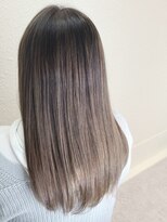 ブルーアンドカンパニー(BLUE&Co.)&nbsp;ルーツカラー×グレージュ☆