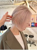 ピンクカラー　ブロンドヘア　ホワイトブリーチ　ダブルカラー