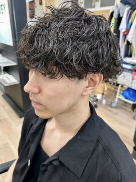 ウェイビーエフティフィフス 横浜西口(WAVEY ft.fifth) 波巻きスパイラルパーマメンズマッシュツイストスパイラルパーマ