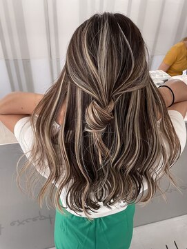 キング 高槻(K!ng) ハイライトカラーミルクティーベージュケアブリーチダブルカラー