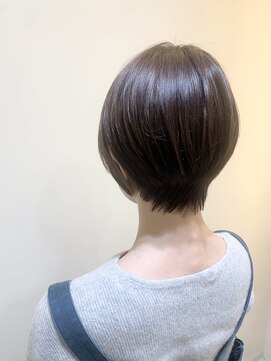 アルティーナ(altina) ショートボブ×ピンクブラウンカラー