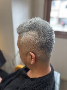 ルプス ヘアーアンドメイク(LUPUS HAIR&MAKE) 40代　50代　イケてるメンズモヒカンスタイル