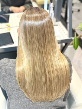 ヤヤ 浅草(yaya.) 【浅草/髪質改善/ダブルカラー/レイヤー/縮毛矯正/学割/酸性】