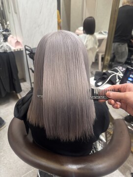 ロンド レア 天神大名店(Lond Le’a) ケアブリーチを使用したダメージレスな高明度カラー