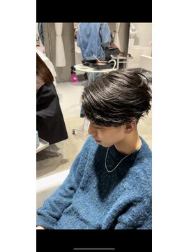 ミリ(milli Produce by ITAKURA) 毛流れセンターパート