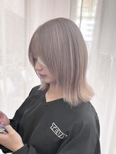 キセイ イオンモール新利府北館店(KISEI)&nbsp;ブリーチ/程よいくすみ感ミルクティー×外ハネミディ10代～40代