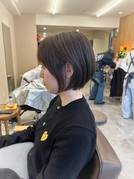 ソルバイシーループユナイテッド(soru by C-LOOP UNITED) 大人美人丸みショートボブ白髪ぼかしハイライト川崎20代30代40代