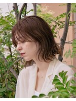 トーリ(TO/RE)&nbsp;毛流れが柔らかなボブのブリーチなしアッシュベージュ