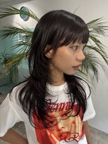 シーク(seak)&nbsp;重たくみえない黒髪！ロングレイヤースタイル♪