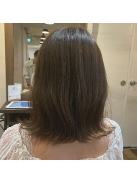 カフネ(CAFUNE) アドミオカラー　ベイリーフ