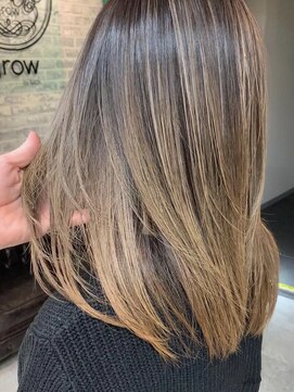 グロウ 上野御徒町(grow) エアリーミディ/ホワイトアッシュ/小顔/ボブルフ[上野/御徒町］