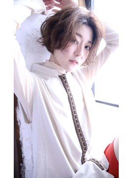 ルララドゥ ふわ感くすみカラーミルクティーベージュショートボブ