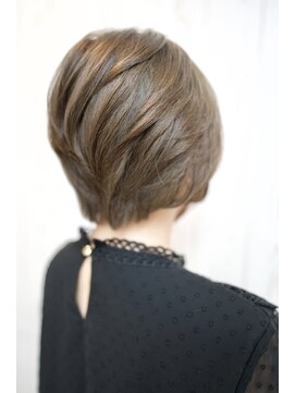 ビューティライブラリヘアラボサロン(BEAUTY LIBRARY Hair Lab Salon) 艶髪ショートボブ