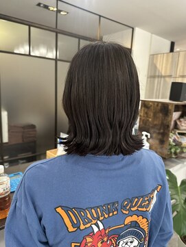 ノーム バイ アウラ(norm. by aura) 切りっぱなし / ボブ / 外ハネヘア