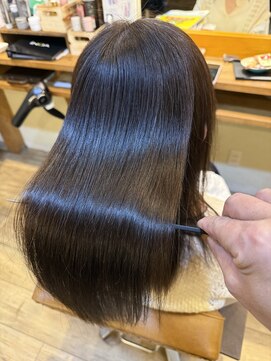 ラシック(La shic) 【ツヤ髪スタイル】☆くせ毛、広がり解消☆酸性ストレ-ト