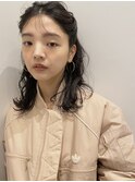 黒髪ミディアム小顔パーマ銀座