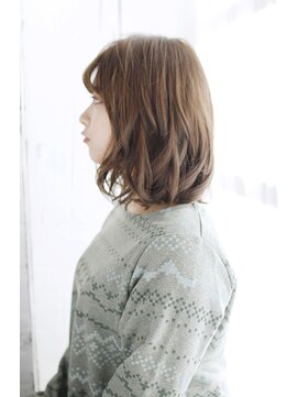 シュシュット(chouchoute) ミニウルフホワイトグレージュデジタルパーマチェリーブラウン09