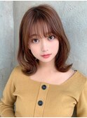 大人かわいいミディアムヘアスタイル