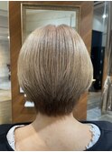ショートスタイルの酸性ストレート
