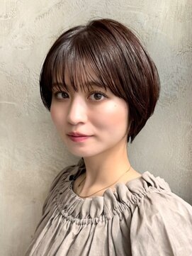 アフロート ルヴア(AFLOAT RUVUA) 「岩田莉奈」地毛風縮毛矯正 ひし形ショートボブ 白髪染め 新宿