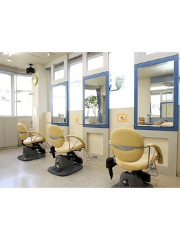 サロンで過ごされる時間が、心地よくリフレッシュできるひと時であってほしいと思っています。