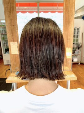 DAMANI 表参道 髪質改善/ヘッドスパ/ハイライト/白髪染め/白髪ぼかし/縮毛矯正 似合わせカット/ミディアムレイヤーカット[表参道駅]