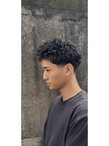 エレベート(Elevate) スパイキーショートテーパーフェードピンパーマ