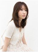 顔まわりカット+ミディアムレイヤー+大きいフワカール