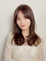 ロッカ 銀座中央通り店(LOCCA)&nbsp;骨格ウェーブタイプに似合うミディアムレイヤースタイル