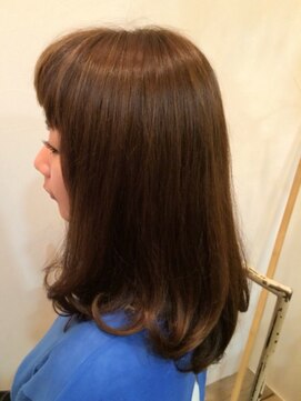 ブリエ(BRILLER) 毛先カールスタイル