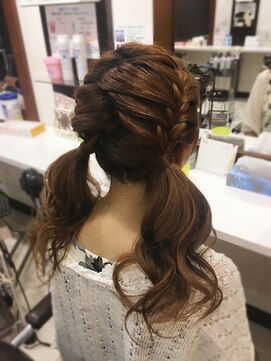 ヘアセットサロンエッジ(Edge) 編込みツインテール