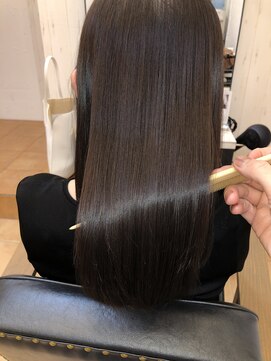 アコンプリッシュ 代官山 恵比寿(accomplish) プラチナミネコラ