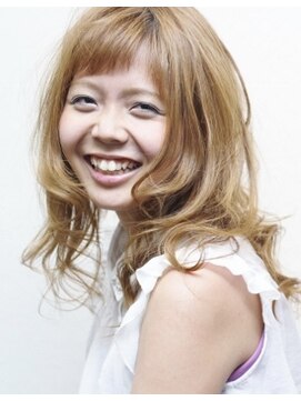 カイワ Kaiwa 明るめアッシュ＆パーマ