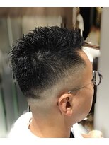 エヌドットバーバー ギンザ(N.BARBER GINZA) ソフトモヒカンフェード