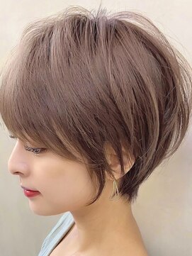 ラフ 新宿(Laff) 新宿 大人可愛い 20代30代40代 丸みショート 小顔ショートボブ