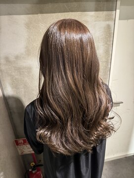 ニーゼロゼロナナ(2007) ベージュカラー