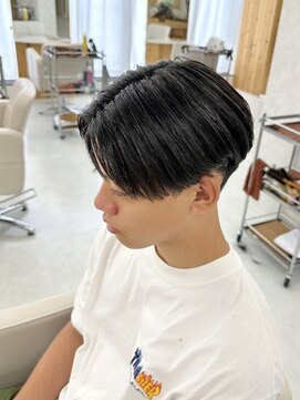 スウェル(SWELL) ショートセンターパート/メンズ縮毛矯正