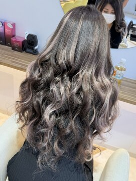 ラビスモア(Lovis moa) 切りっぱなしボブ/ピンクブラウン/エアリーロング/美髪のススメ